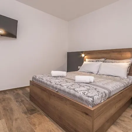 3 Bedroom Amazing In * Turanj