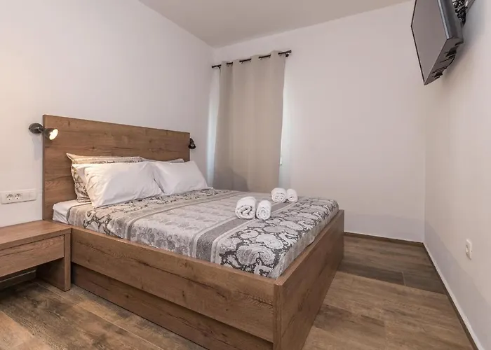 Apartman 3 Bedroom Amazing In *